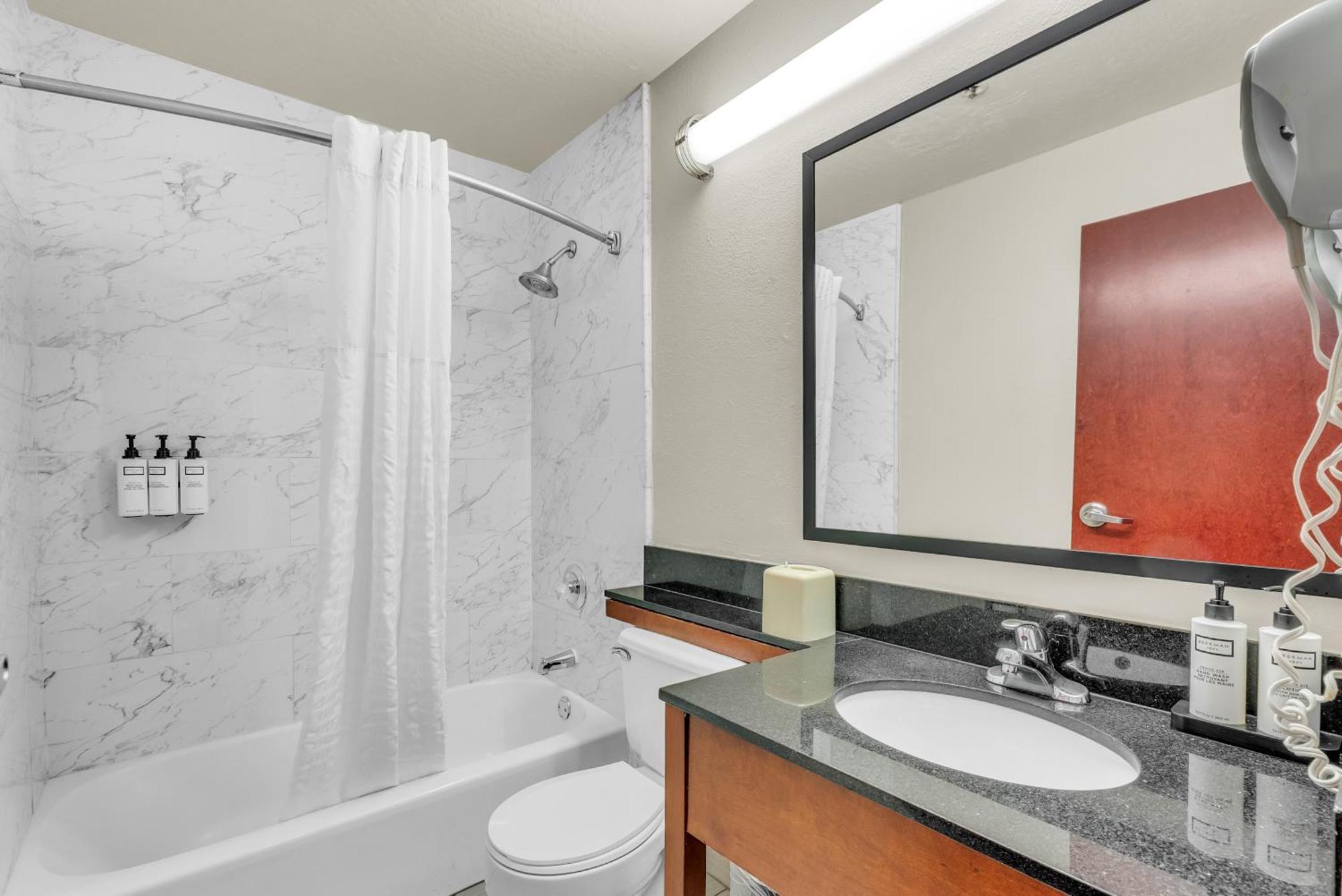 Wyndham Garden Newark Fremont Silicon Valley Exterior photo