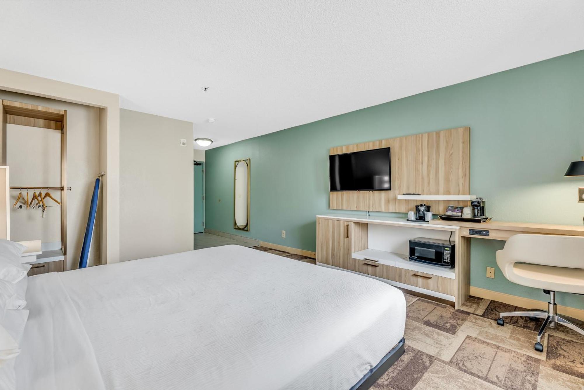 Wyndham Garden Newark Fremont Silicon Valley Exterior photo